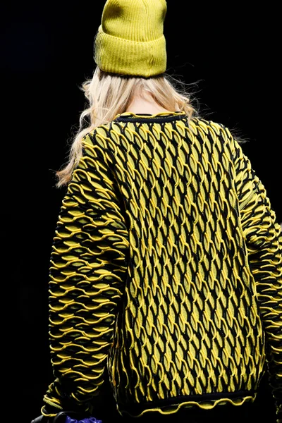 Look 62